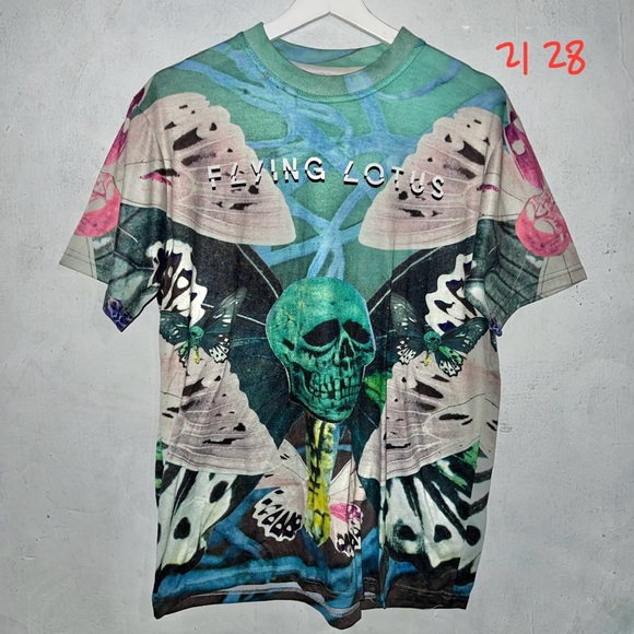 21x28 Flying Lotus All Over Print Butterfly Skull T-Shirt Large - Picture 1 of 6